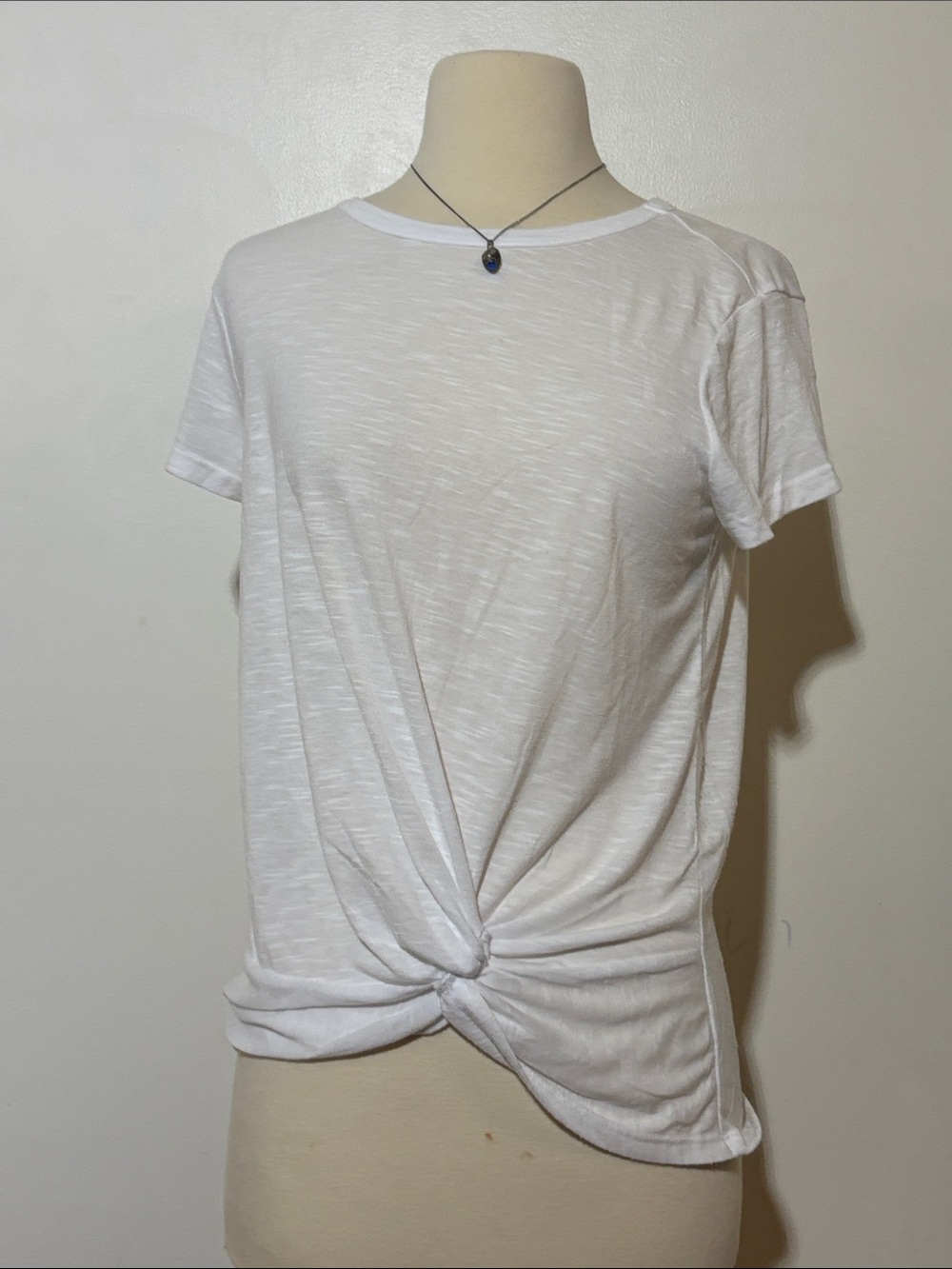 just be White Short Sleeve Twist Front Tee